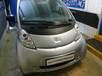 PEUGEOT iOn full hybrid