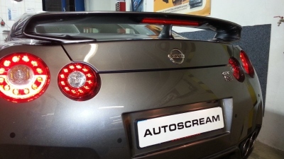 NISSAN GTR
